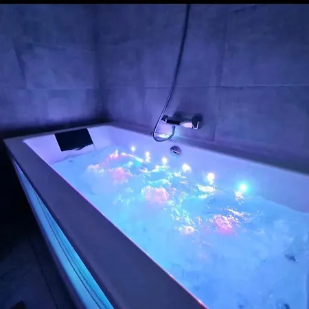 Apartment Detente Avec Jacuzzi Et Piscine *